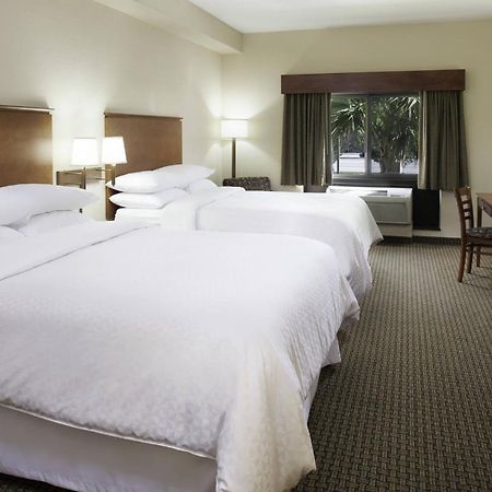 Four Points By Sheraton Fort Myers Airport ภายนอก รูปภาพ