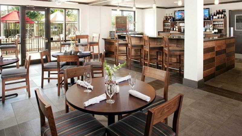 Four Points By Sheraton Fort Myers Airport ภายนอก รูปภาพ