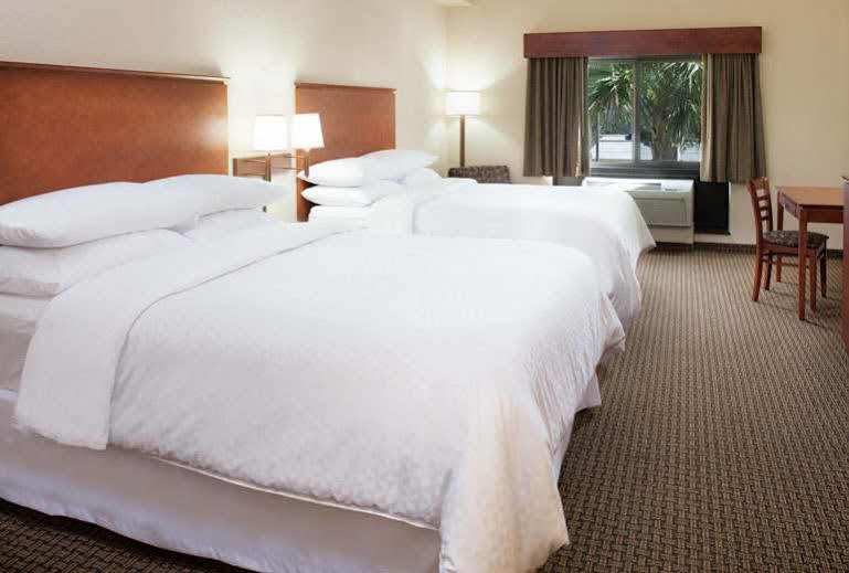 Four Points By Sheraton Fort Myers Airport ภายนอก รูปภาพ