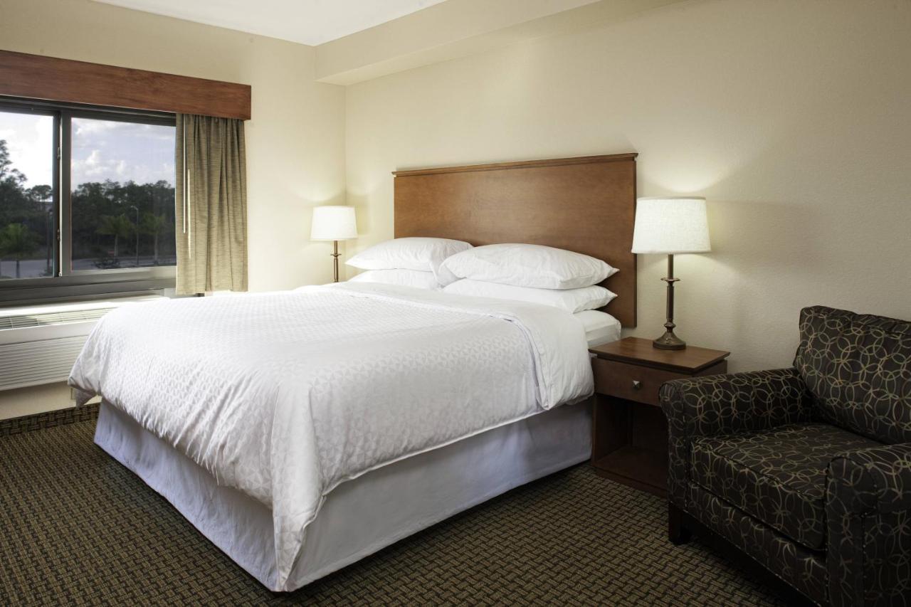 Four Points By Sheraton Fort Myers Airport ภายนอก รูปภาพ